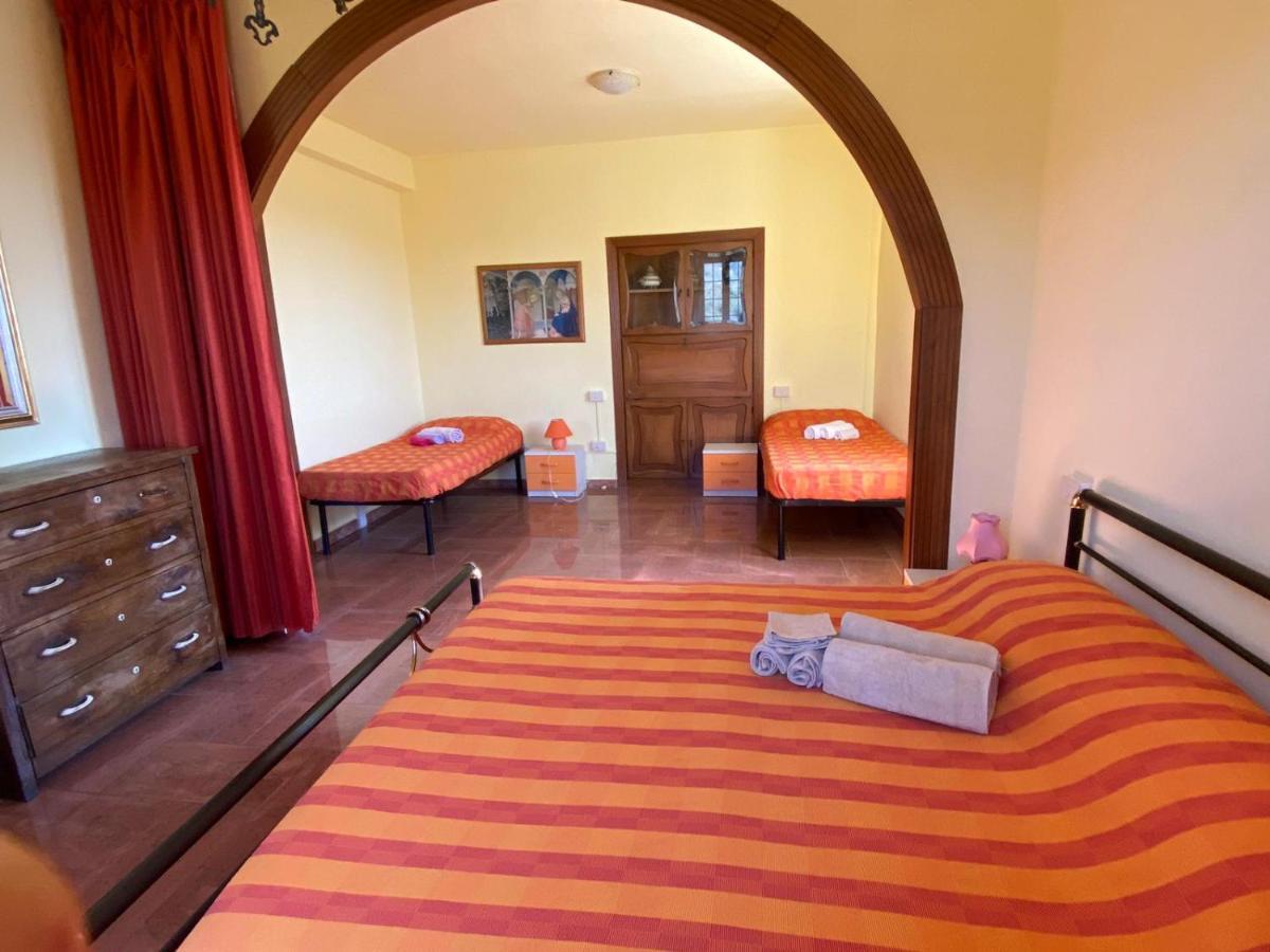 וילפרנקה אין לוניג'אנה Casa Vacanze Nonna Nella מראה חיצוני תמונה